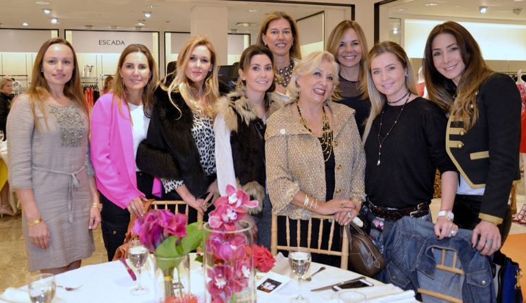 Ximena Leon, Karla Bueno, Vanessa Rosales, Marianne Molina, Beatriz Quintero, Maggy Molina, Eliete Zreik, Randy Lack, Liliana Scarpetta