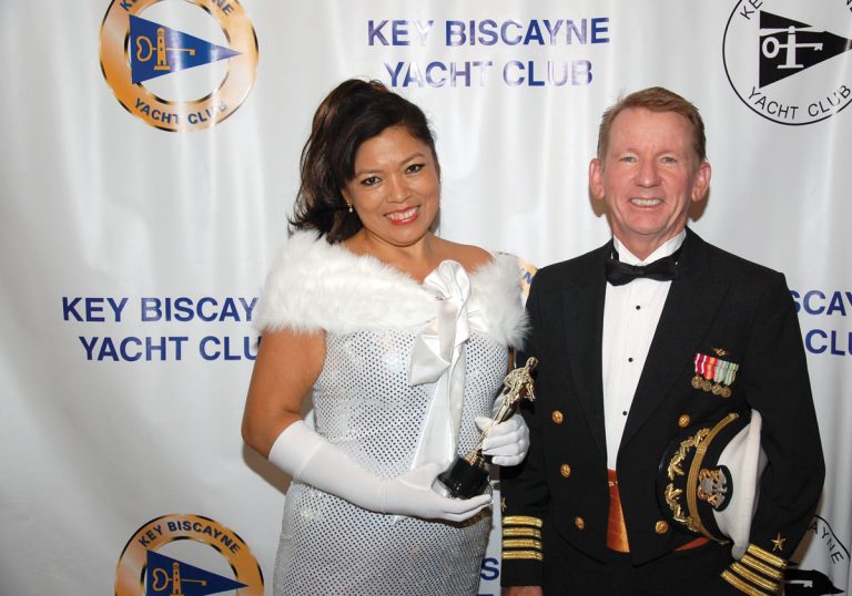 Beatriz Lluen, Robin Macklin
