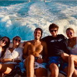 8. Ximena Ulloa, Ale Noboa, Yago Ulloa, Lucho Noboa, Andrea Zapata
