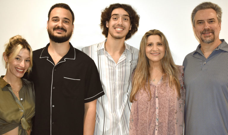 Carol Perez, Michael Mendez, Jonathan Mendez, Vivian Galego-Mendez & Jorge Mendez