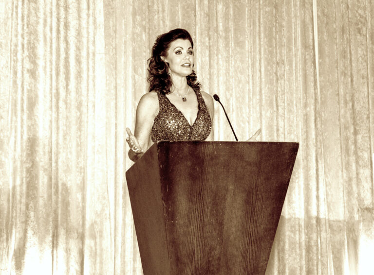 Be A Voice Gala Emcee & Auctioneer Laurie Jennings