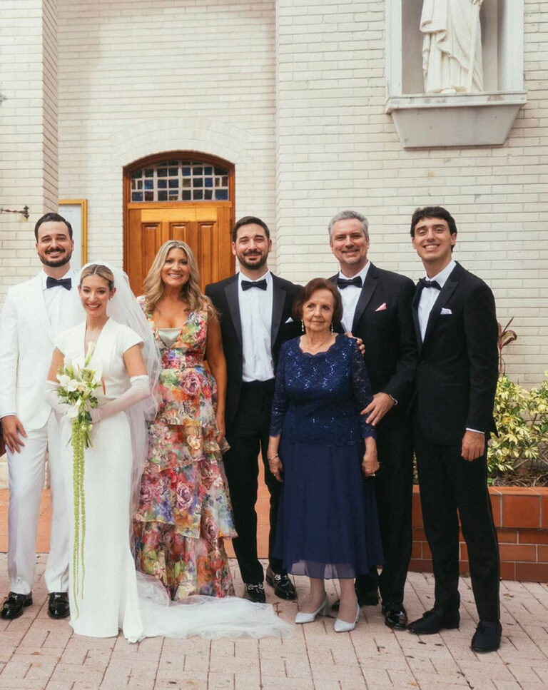 Michael Mendez, Carol Perez Mendez, Vivian Galego-Mendez, Steven Mendez, Leisle Mendez, Jorge Mendez & Jonathan Mendez