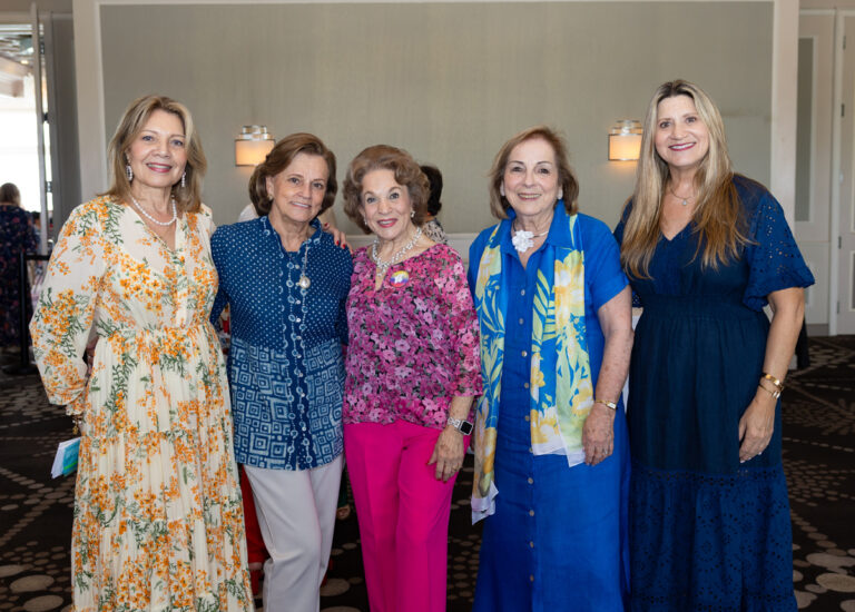 Tonita Roman, Mabel Kiger, Gloria Quintero, Silvia Caicedo & Vivían Galego-Mendez