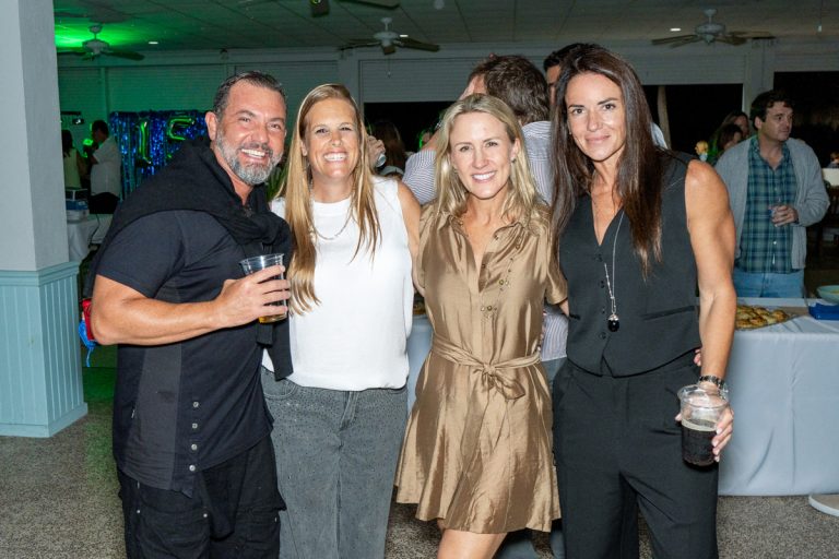 Tomas Vinialle, Candelaria Barrera, Diana Vinialle & Eugenia Madull