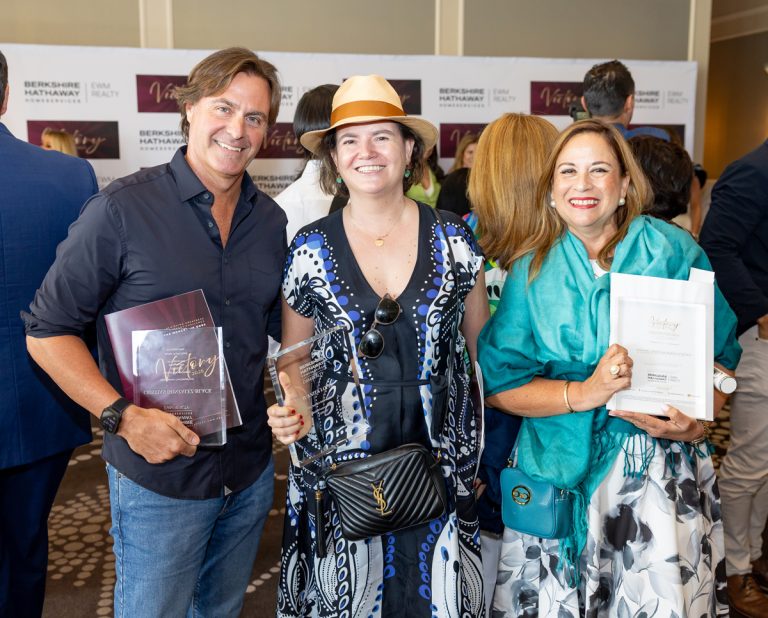 Cristian Gonzalez Black, Juanita Lopez & Vivianna Franchy