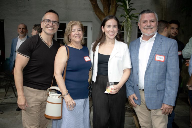 Willy Prado, Maria Tapia, Alyssa Lozano & Rafael Jimenez