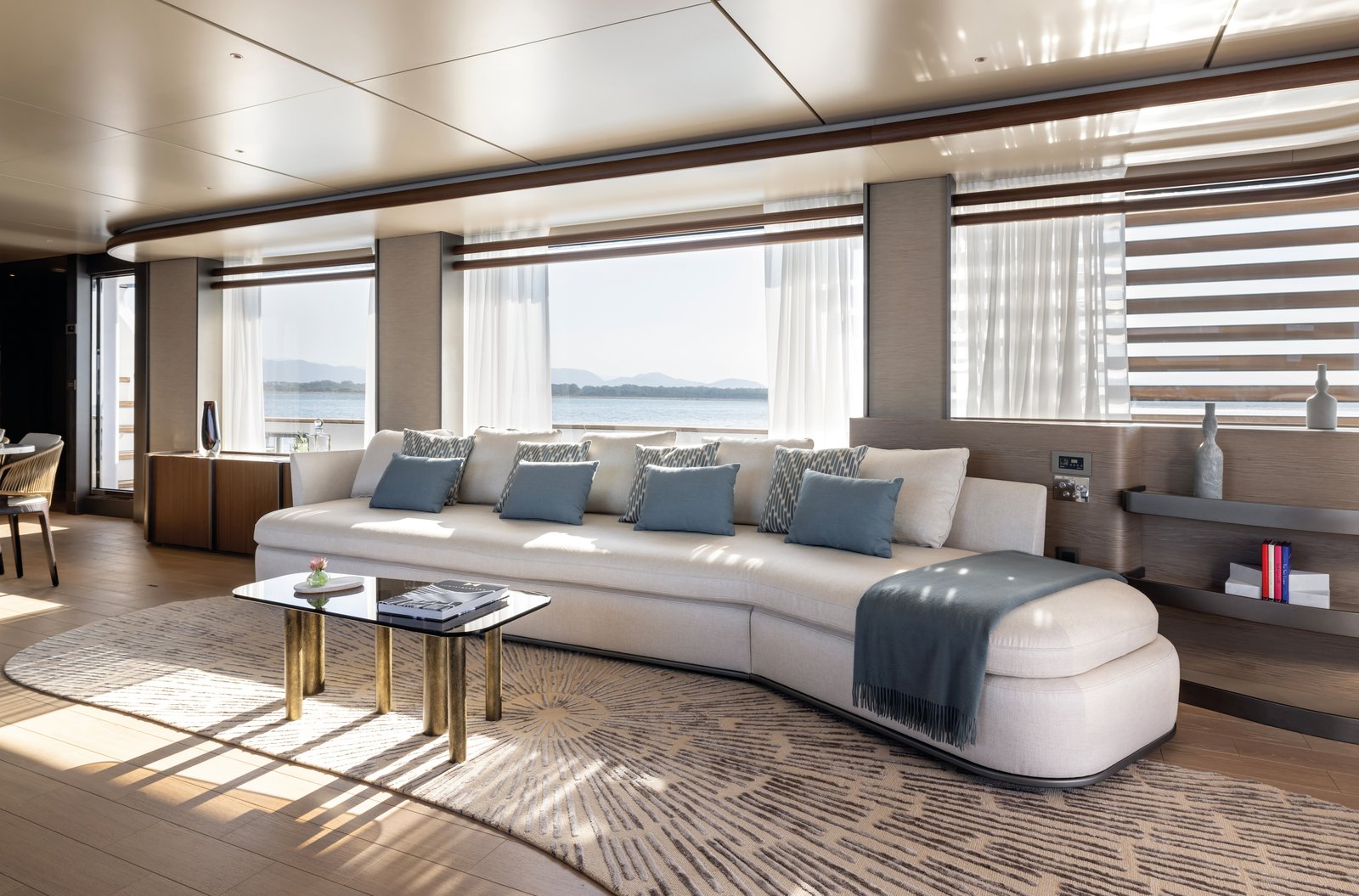 Maiora M-30 Superyacht: Indoor-Outdoor Living on the Water